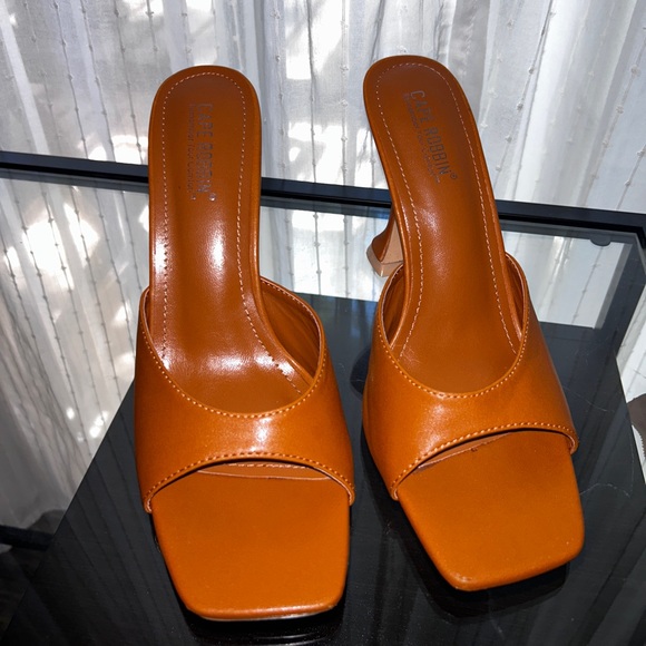 Cape Robbin Brown Faux Leather Square Toed Heels, Size 10 - Picture 2 of 5